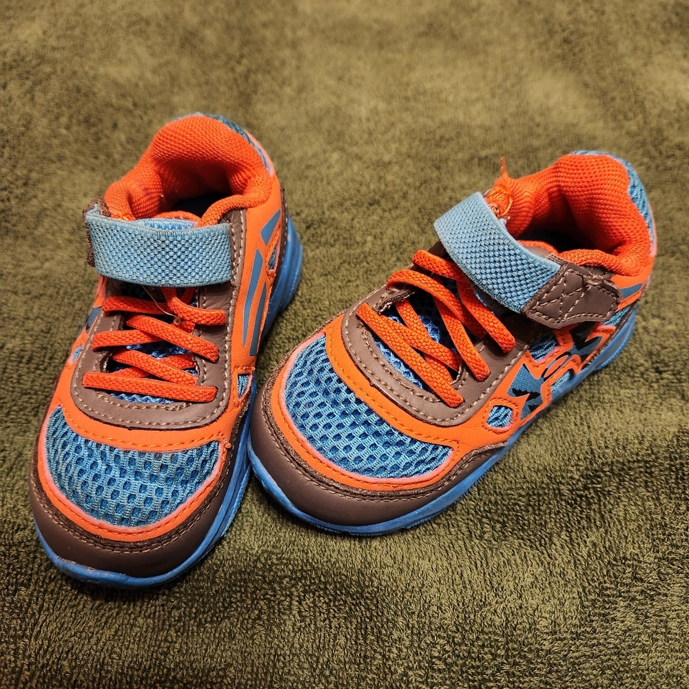 UNDER ARMOUR baby shoes blue and orange